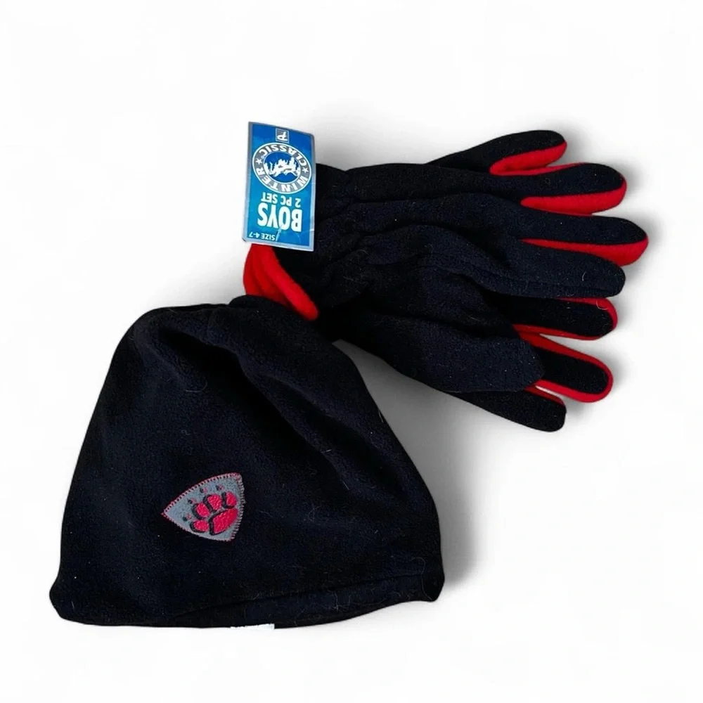 New!!!  Winter Classic Red + black fleece hat:gloves set with cool paw print
